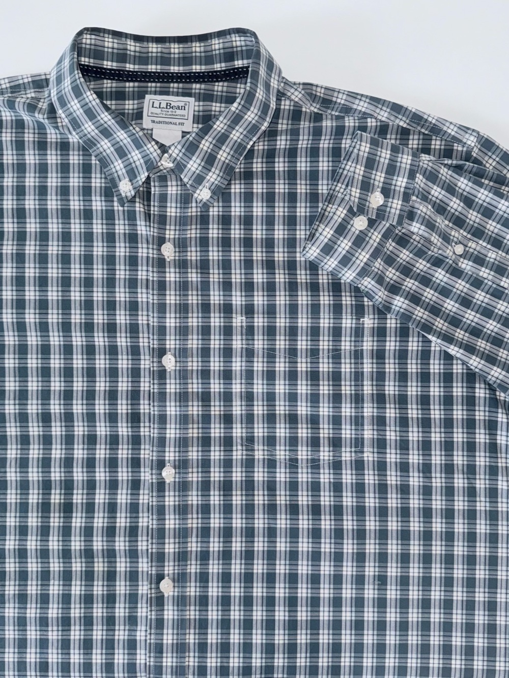 LL Bean Button Down Shirt Men's XL Blue/Gray White Plaid 100% Cotton
